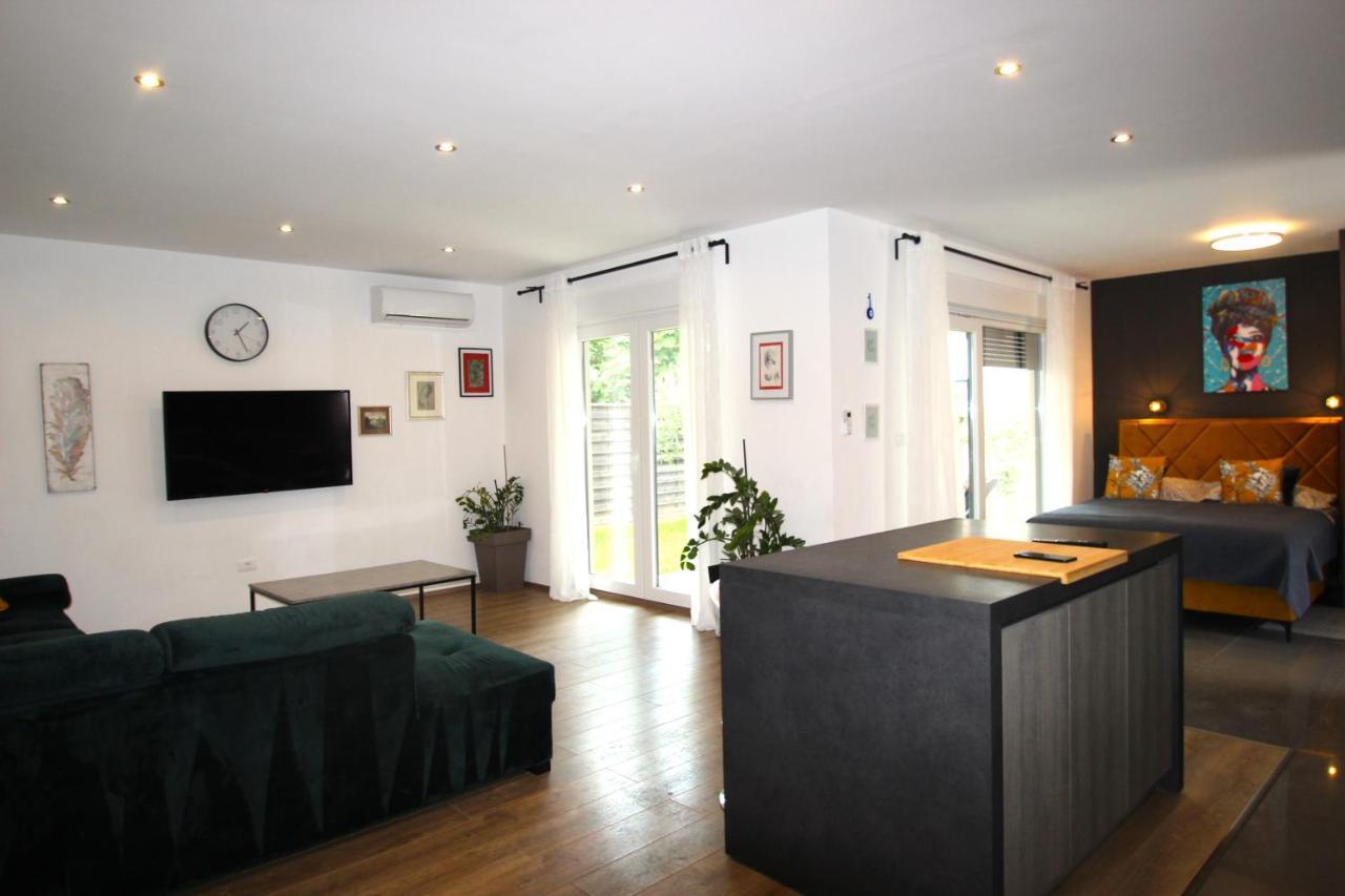 Valla Studio Apartments With Free Bikes Fažana Εξωτερικό φωτογραφία